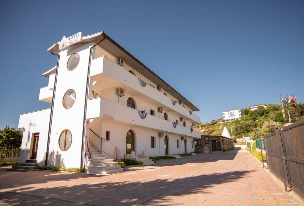 Hotel San Pietro Martin Fushe-Drac Экстерьер фото
